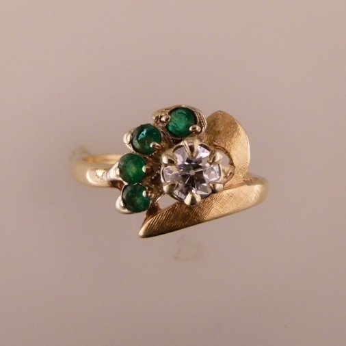 Kelly's mom's engagement ring